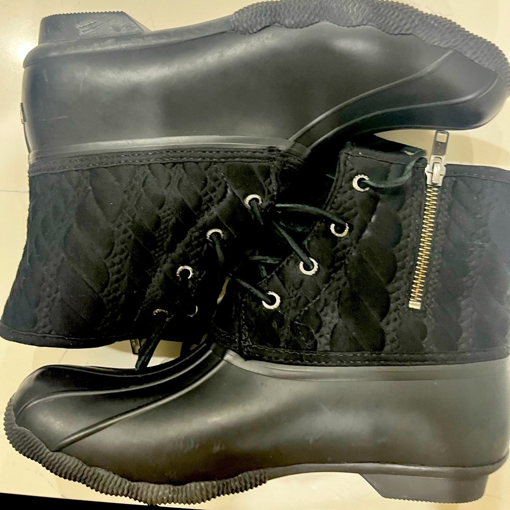 Speedy black on black waterproof salt
Water rain shoes